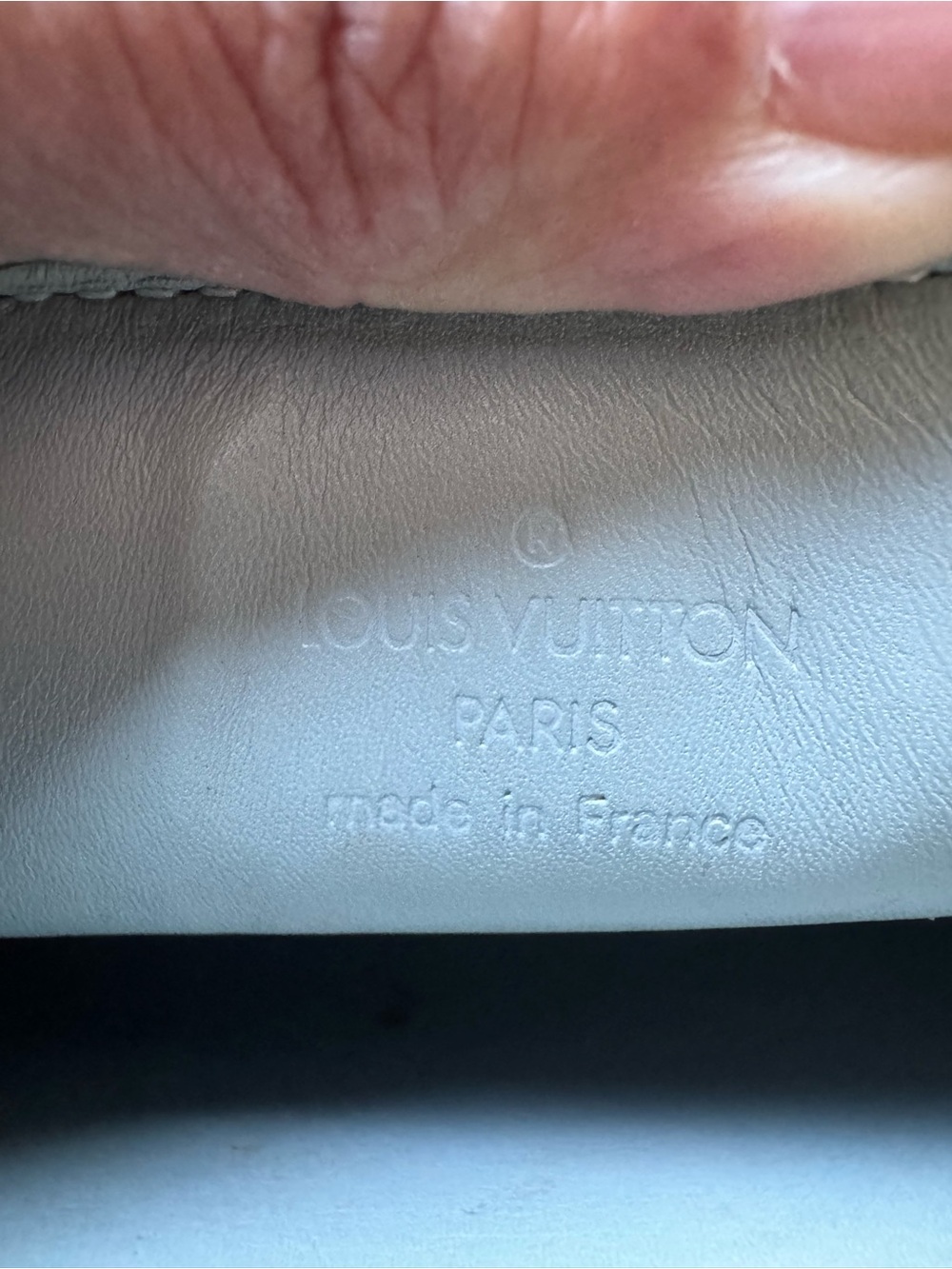 Louis Vuitton Orange Monogram Vernis Wristlet Pochette - Picture 3 of 11